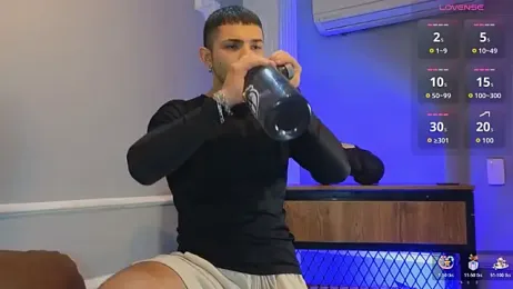 ArturoCardona_ webcam model stream image