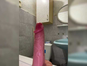 Popular22 webcam model stream image