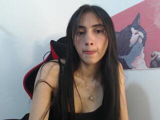 Gabriella Hudson webcam model stream image