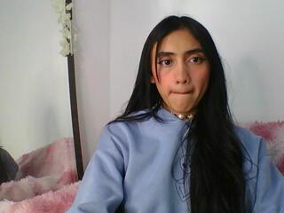 Gabriella Hudson webcam model stream image