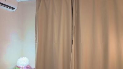 AlbertaDavi webcam model stream image
