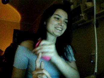 Bella1ove webcam bongacams model stream image