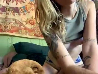 thefoxglovefairy webcam model stream image