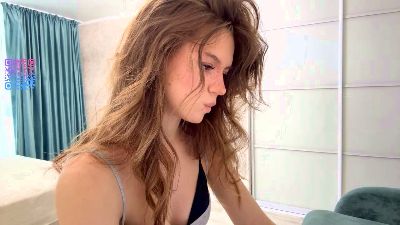 LaurieKempkens webcam model stream image