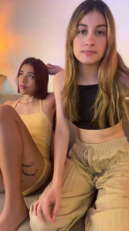 DevineSimone webcam cam4 model stream image