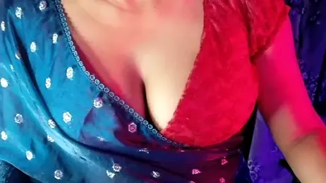 SilkenSundari webcam stripchat model stream image