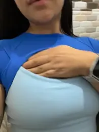 kim_monti webcam model stream image