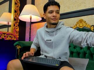 Alessandro Kiing webcam model stream image