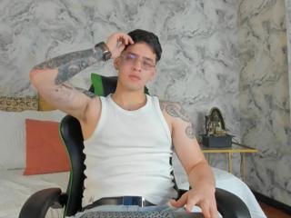 Tommy Grayson webcam model stream image