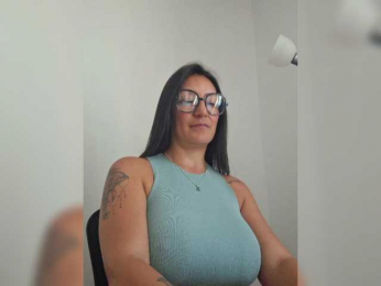 cristalboom webcam model stream image