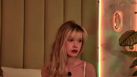 BellaSecrett webcam model stream image