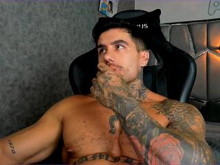 Aron Price webcam model stream image