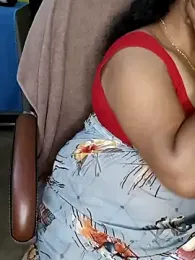 Anushka_21 webcam model stream image