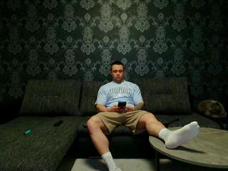 Lerroy Alpha webcam flirt4free model stream image