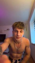 YourLittleBoy18 webcam model stream image