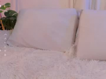 mintlackey webcam model stream image