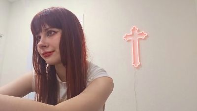 RedWitchHeart webcam model stream image