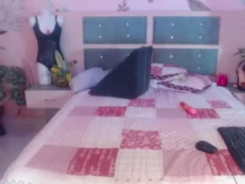 cristhy_huge_cockts webcam model stream image