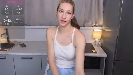 LoisGales webcam model stream image