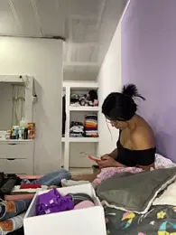 Marianahb-e webcam model stream image