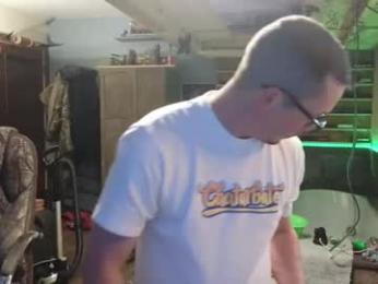 hangarmannate webcam model stream image