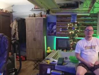 hangarmannate webcam model stream image