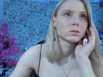 GinaGinaLove webcam bongacams model stream image