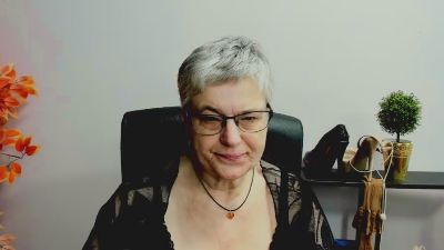 femmeIRIS webcam model stream image