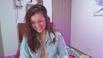 SweetNessa_ webcam model stream image