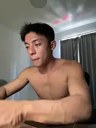 Yooo17 webcam model stream image