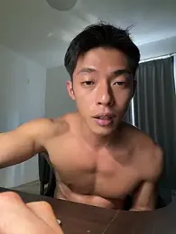 Yooo17 webcam model stream image