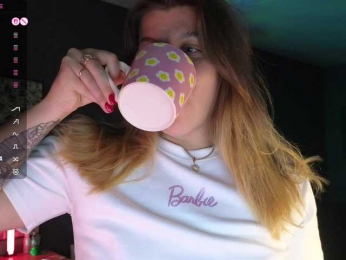 BloomBambi webcam model stream image