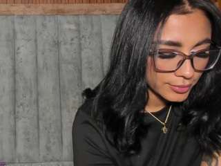 sofiaalvarezz webcam model stream image