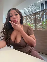 Belle___ webcam model stream image
