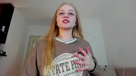 MiaMews webcam model stream image