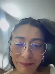 _Bella-Office1 webcam model stream image