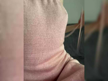 RussAss webcam model stream image