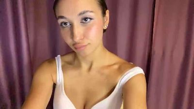 ThanhBhalla webcam model stream image