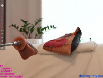 sexykiska webcam model stream image