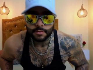 Apolo Rousse webcam flirt4free model stream image