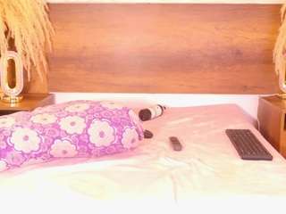 molly-jackson webcam model stream image