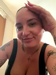 Orgasmille webcam model stream image
