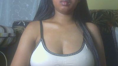 queenihot webcam model stream image