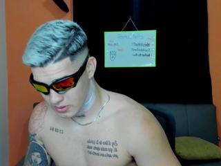 Niick Kollins webcam model stream image