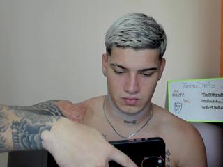 Niick Kollins webcam model stream image