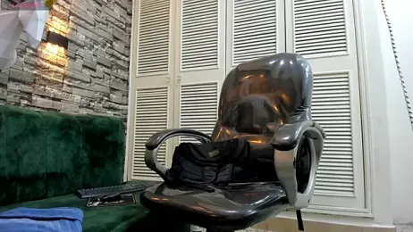 DamiBright webcam model stream image