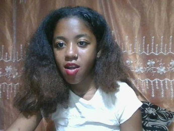 jouliana24 webcam model stream image