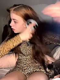 VioletxBlue webcam model stream image
