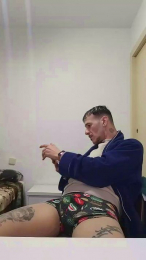 Elnene1995 webcam cam4 model stream image