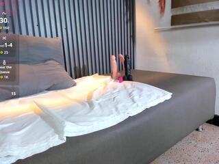 Hailey Velvet webcam model stream image